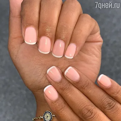 liana_nails - Маникюр в Европе. Что не так? Давайте разберемся на примерах  онекоторых стран. 😉 🇸🇪 Швеция ▫️Маникюр очень низкого качества. Люди  здесь за естественность, поэтому у мастеров нет мотивации изучать новые