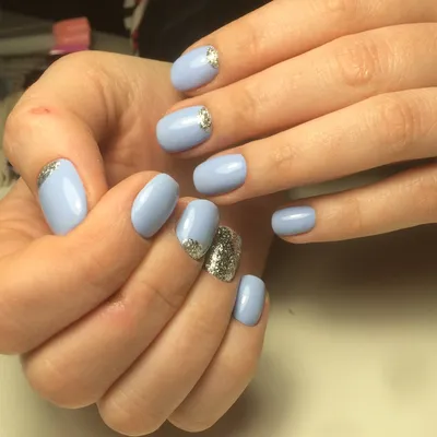Дизайн ногтей голубой с белым (74 фото)