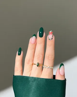 Маникюр зелёный с бежевым | Manicura de uñas, Uñas verdes, Uñas de gel