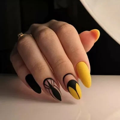 Черно-желтый маникюр 2022: модные идеи, современный дизайн ногтей, фото |  Идеи красоты | Дзен