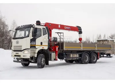 Аренда манипулятора Isuzu Forward, стрела 3 тонны, борт 5 тонн в Москве и  области. Цена за смену от 14 000 руб.