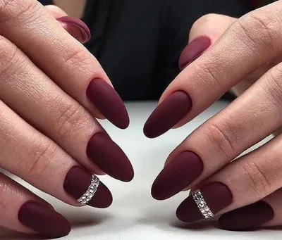 Бордовый маникюр Наращивание Матовый маникюр | Manicura de uñas, Manicura,  Diseños de uñas