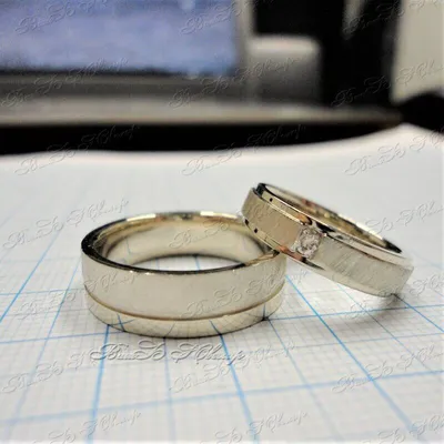 Матовые обручальные кольца из двух цветов золота на заказ