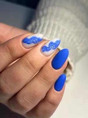 empire_manicure_studio - Матовый голубой маникюр является самодостаточным,  но в то же время он прекрасно сочетается с различным декором. К примеру, со  стразами, блестками, объемными рисунками, втиркой, узорами. Только не  забывайте, что все