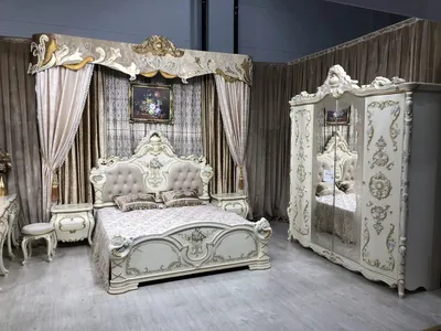 Стол экспозиционный в стиле Людовика XIV | Купить винтажную, антикварную и  старинную мебель в Москве в салоне WOODSTREAM.ONLINE