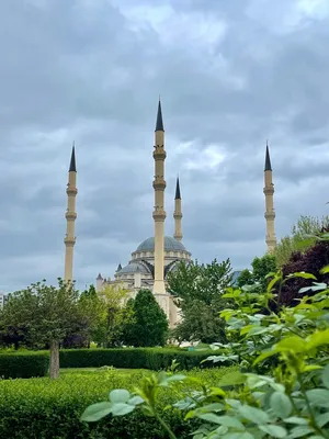 Центральная мечеть Сердце Чечни имени Ахмата Кадырова, мечеть, просп.  Хусейна Исаева, 90, Грозный — Яндекс Карты