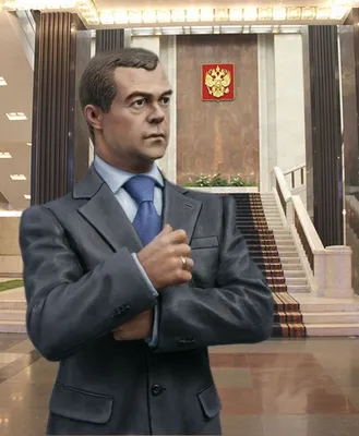 Любил только одну девочку и копал картошку с Собчаком: Каким Дмитрий  Медведев был в школе и в юности - KP.RU