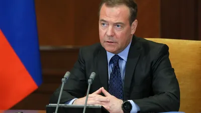Выдуманные границы разума. Медведев в новом интервью заявил, что Украина -  это часть России, а за арест Путина по ордеру МУС будет объявлена война  Спектр