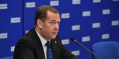 Медведев угрожает Западу разрывом отношений и национализацией