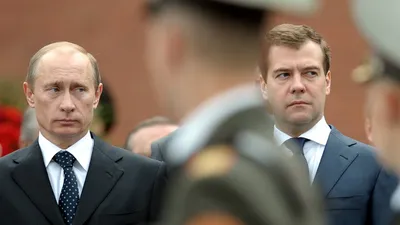 Медведев или Путин - кто принял решение ввести войска в Грузию? - BBC News  Русская служба
