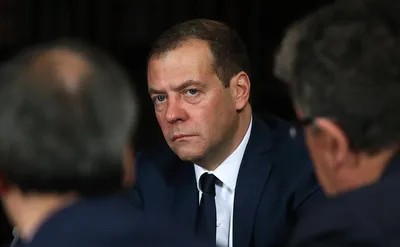 Дмитрий Медведев совершил попытку суицида: что из этого вышло — Общество