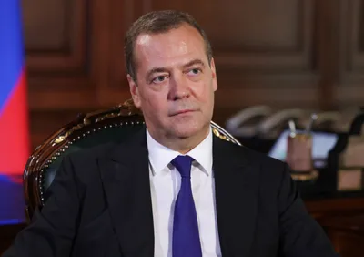 Имидж Медведева. Как изменился соратник Путина после 24 февраля - YouTube
