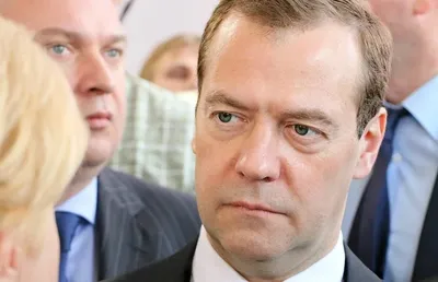 Медведев на 500 тыс. руб. не настаивает, но от «пьяных» штрафов не  отказывается