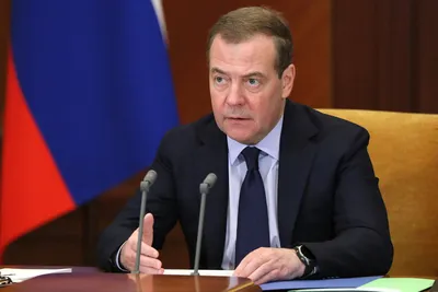 Медведев стал вице-президентом | Лрагир