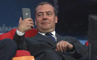 Медведев заявил, что сам пишет посты в своем Telegram — РБК