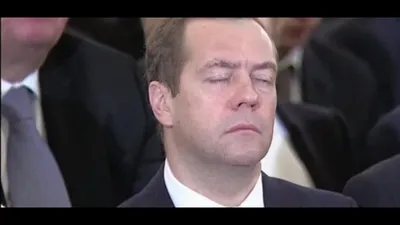 Почему он везде спит? Что ищут в интернете про Дмитрия Медведева -  Korrespondent.net