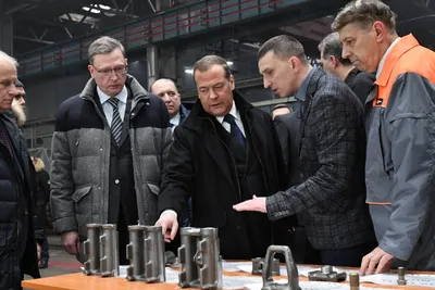 Зал не спал, а спикеры шутили\": Медведев рассказал об инвестфоруме в Сочи -  Рамблер/новости