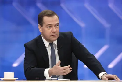 Дмитрий Медведев зачем-то сказал, что ему \"не стыдно смотреть в глаза  людям\". Комментарий психолога | ОСТРОВ СМЫСЛОВ | Дзен