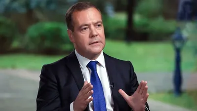 Медведев заявил, что в Европу проник призрак коммунизма - Газета.Ru |  Новости