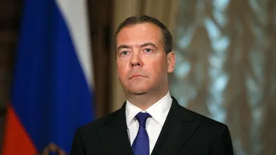 Медведев как \"спаситель русских\" в трусах от Кельвин Кляйн