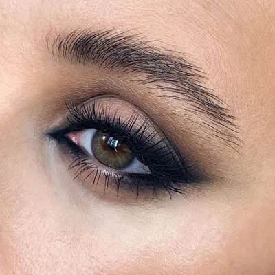Темный макияж глаз: «эспрессо» мейкап новый тренд, который подойдет  любительницам макияжа в стиле глэм-гранж
