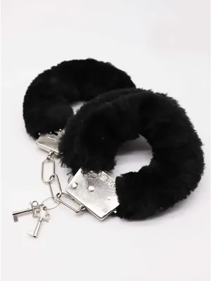 Чёрные меховые наручники с ключиками Furry Handcuffs — купить в  интернет-магазине по низкой цене на Яндекс Маркете