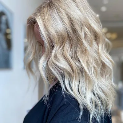 Прикорневое мелирование для Натальи ❤️Максимум блонда , плавное отрастание  , красивый рельеф , визуальный объём 💫 #beforeandafter… | Instagram