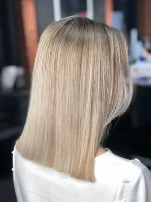 Модное мелирование волос в 2022 году, тренды на 2023: фото современных  оттенков на блонд и темные волосы, короткие стрижки