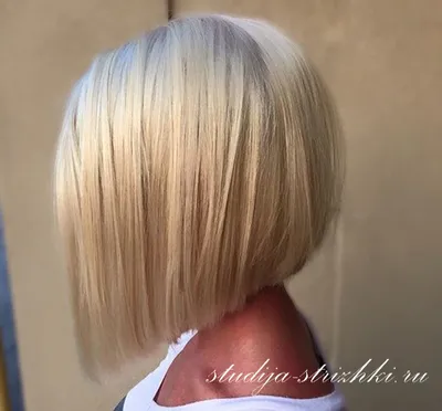 Женская классическая стрижка «Каре на ножке на удлинение» и мелирование  волос для нашей клиентки . Мастер Света.👍💙💛🇺🇦#украина# | Instagram