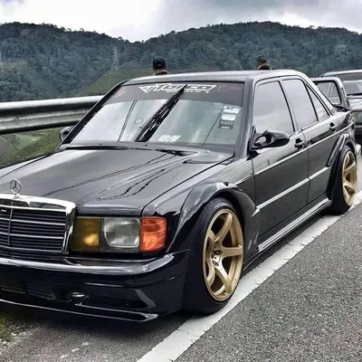 Mercedes Benz 190E | Mercedes 190, Mercedes benz 190e, Mercedes