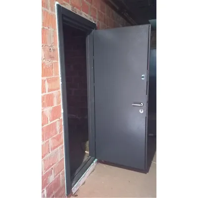 Металлическая входная дверь ComanDoor модель Фаворит. Купить недорого  входную дверь от производителя, низкие оптовые цены на входные двери со  склада Лайн-Дор Юг