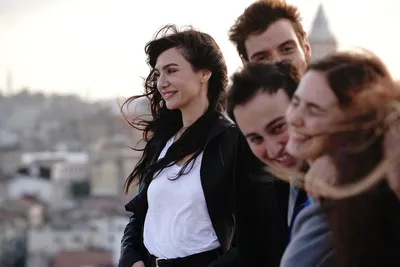 Смотреть онлайн турецкий сериал Чёрная роза бесплатно в хорошем качестве на  Tyrserial