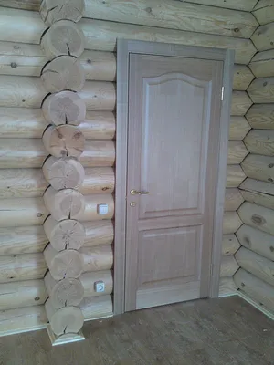 Установка дверей в деревянном доме | Деревянные межкомнатные двери,  Волховец, Софья, Эрис Мануфактура шпон ламинат