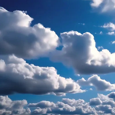 Мягкое голубое небо ясное, облака красивого голубого белого неба пушистые  Стоковое Изображение - изображение насчитывающей ярк, напольно: 118475357