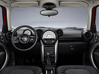 MINI Cooper S 5-Дверей 2023-2024, купить новый МИНИ Купер 5-дверный в  официальном дилере АВИЛОН Москва