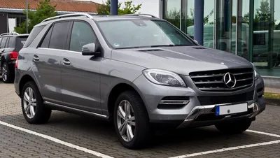 File:Mercedes-Benz ML 350 BlueTEC 4MATIC Sport-Paket AMG (W 166) –  Frontansicht, 16. März 2014, Düsseldorf.jpg - Wikimedia Commons