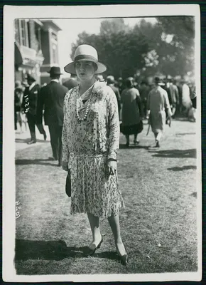 Мода и стиль 20-х годов – самый подробный гид по 1920 | 1920s fashion,  1920s fashion women, Hat fashion