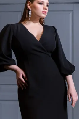 Элегантное черное платье миди длины с глубоким декольте и объемным рукавом  в Хабаровске