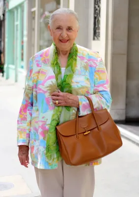 Мода 2024 для женщин 50 и 60 лет. Фото, как одеваться после 50