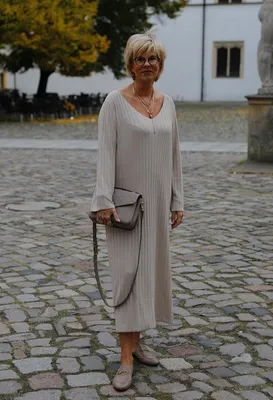 Гардероб женщины после 60 лет, фото, базовые вещи, которые помогают  одеваться женщине 60 лет стильно в 2023 году
