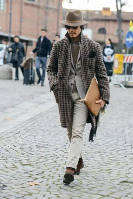 Уличная мода: Уличный стиль недели мужской моды в Милане сезона осень-зима  2015-2016 - ModaGid | Mens street style, Tommy ton street style, Sneakers  street style