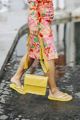 Летняя обувь, которая идеально сочетается с платьями: топ-4 трендовые  модели - Today.ua