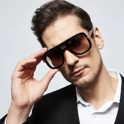 Как носить круглые очки: стильные мужские образы на стритстайл фото | GQ  Россия
