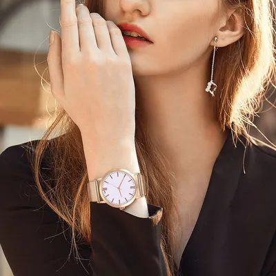 Часы наручные женские часы в золотом корпусе стильные и модные часы на лето  (ID#1921203767), цена: 299 ₴, купить на Prom.ua