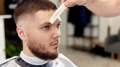 Мужские стрижки с бородой: 19 фото идей коротких и длинных причесок для  мужчин