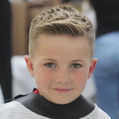 Стрижки для мальчика: фото новинки 2024 года модных коротких и удлиненных  детских стрижек для мальчиков от 3 до 14 лет