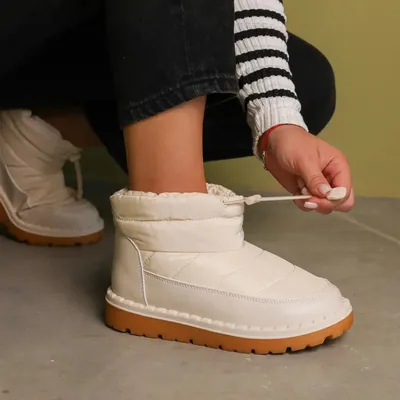 10 ИДЕЙ с чем носить УГГИ / АГЗ / UGGS / АГГИ 💡 Идеи образов Угги. Ка... |  UGGS Boots | TikTok