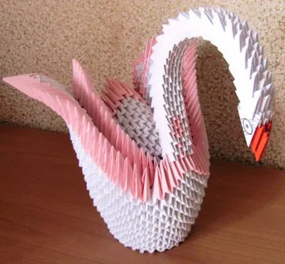 Модульное оригами «Радужный лебедь». Схема сборки пошагово с фото