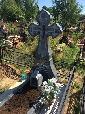 Заказать крест на могилу в Гатчине