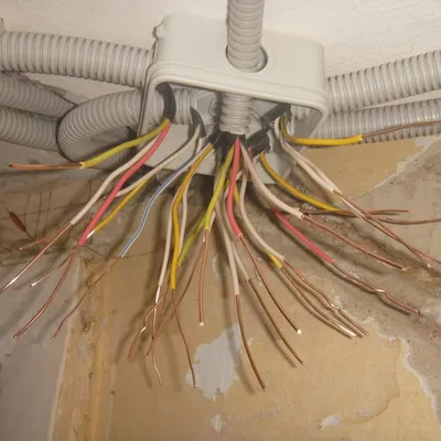 Что важно знать про монтаж электропроводки в квартире — Компания ВР-Град